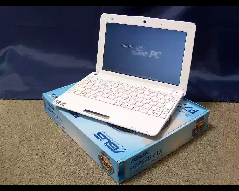 eeepc 1005pe正面の画像