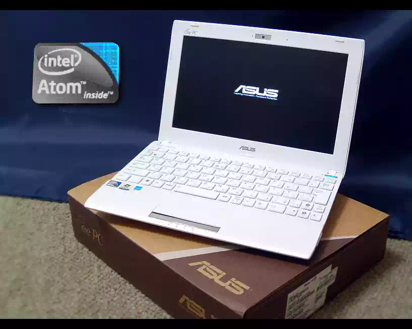 ASUS EeePC 1025Cの画像