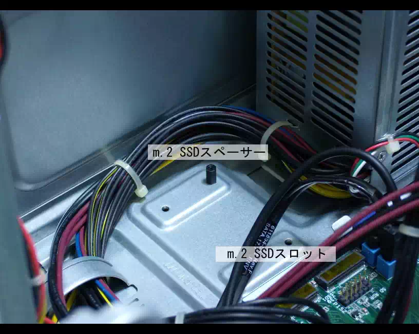 M.2 SSDの取り付け用スペーサー