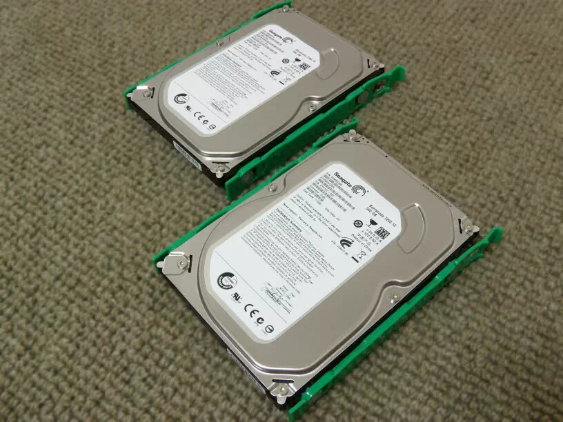 RAID 0に使用するHDD 2台の画像