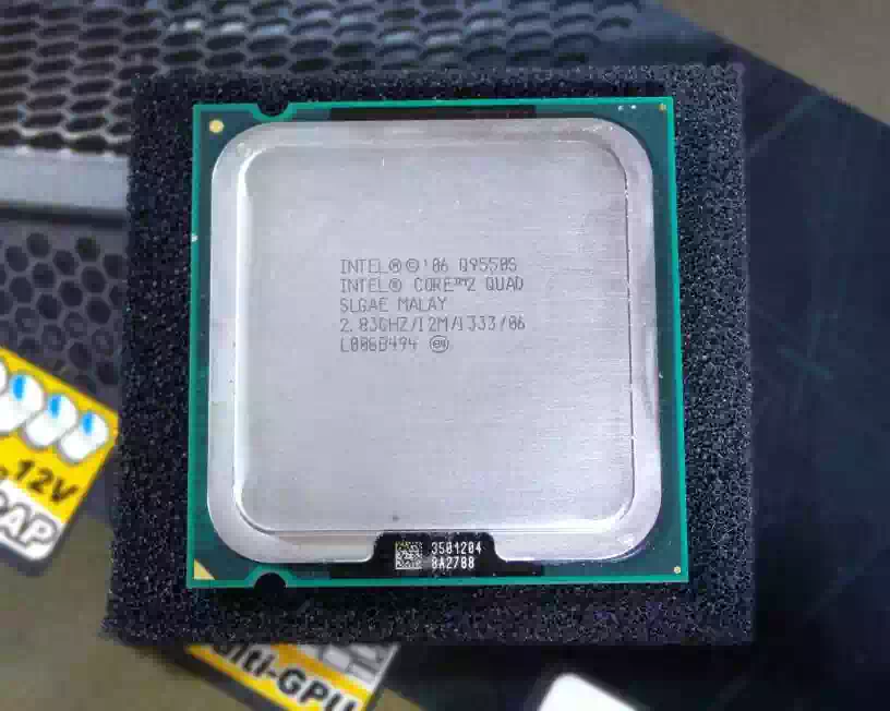 Intel Core 2 Quad Q9550Sの画像
