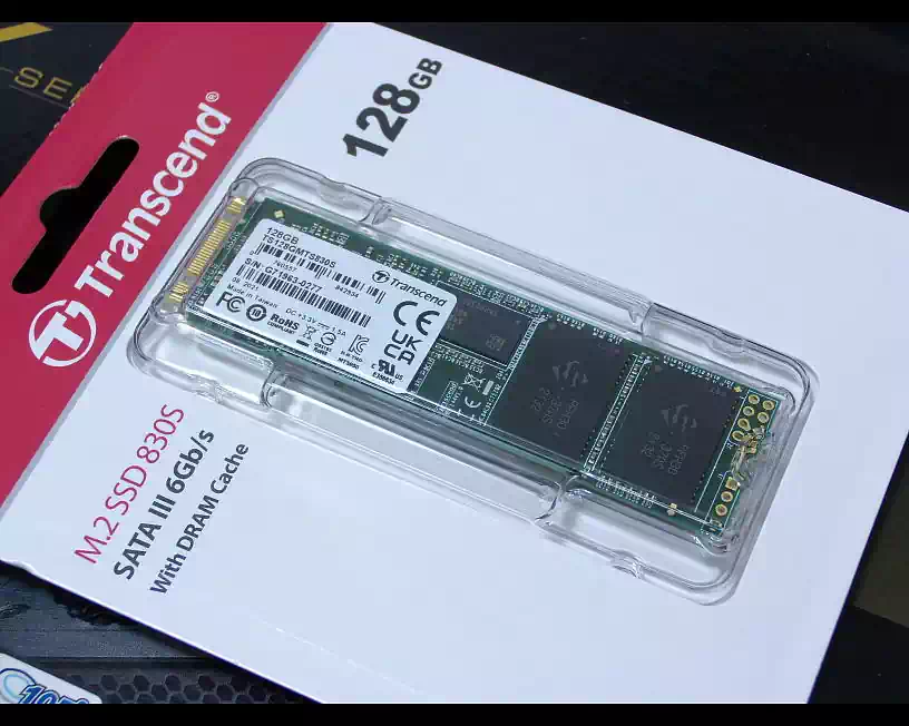 パッケージに入ったTranscendのM.2SSD